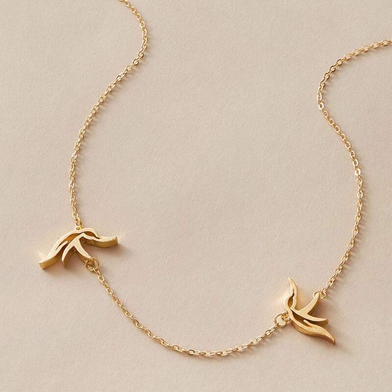 

1pc Hollow Out Pigeon Decor Necklace, Gold