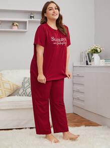 SHEIN Unity 大碼標語圖案上衣和褲子睡衣套裝 - 酒紅色 - 查看 4