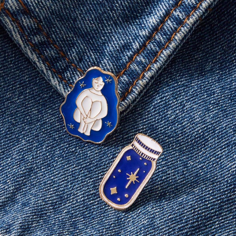 

2pcs Girl & Bottle Design Brooch, Multicolor