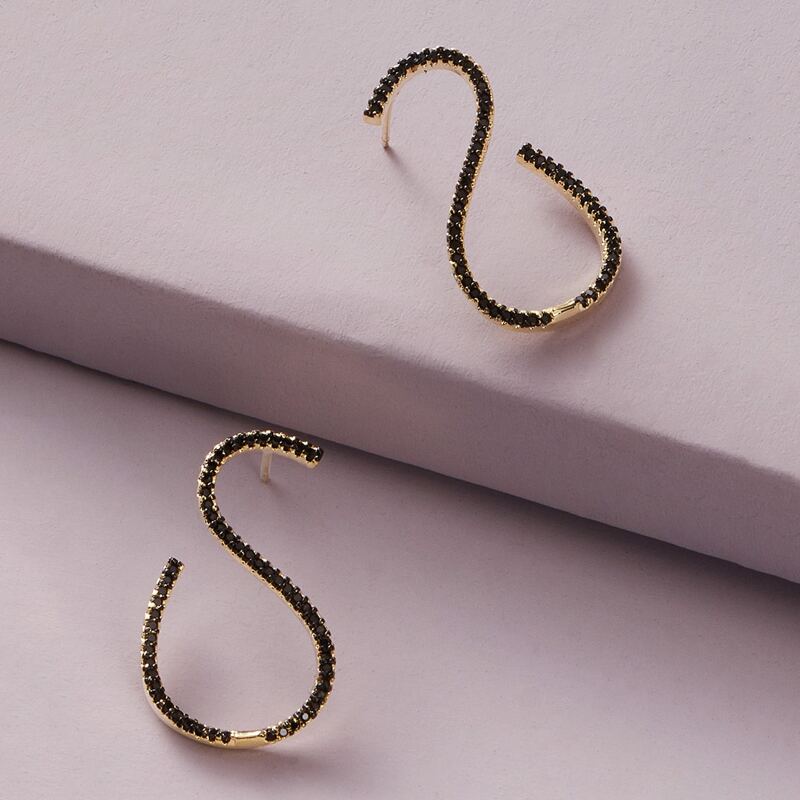 

1pair Rhinestone Engraved S-shaped Earrings, Black