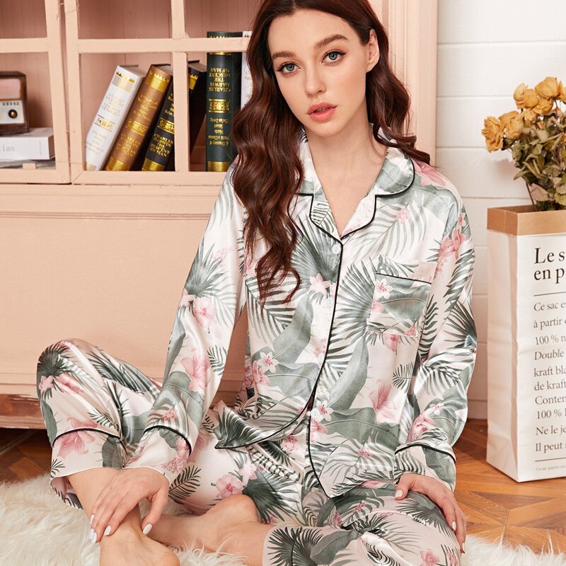 

Tropical Print Pocket Front Satin PJ Set, Multicolor