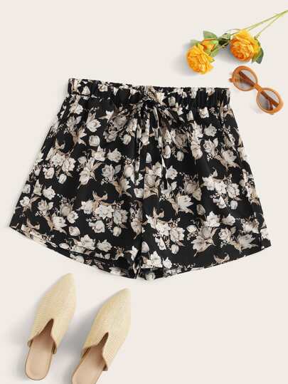 Plus Floral Print Tie Front Shorts