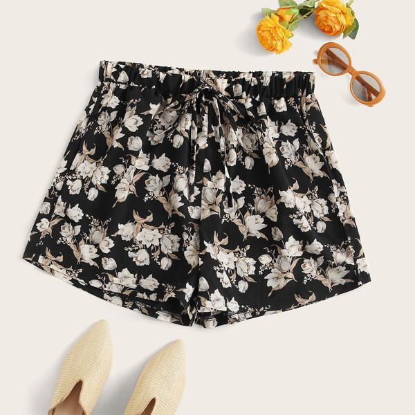 

Plus Floral Print Tie Front Shorts, Multicolor