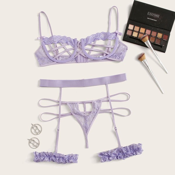 

Plus Hollow-out Lace Underwire Garter Lingerie Set, Purple