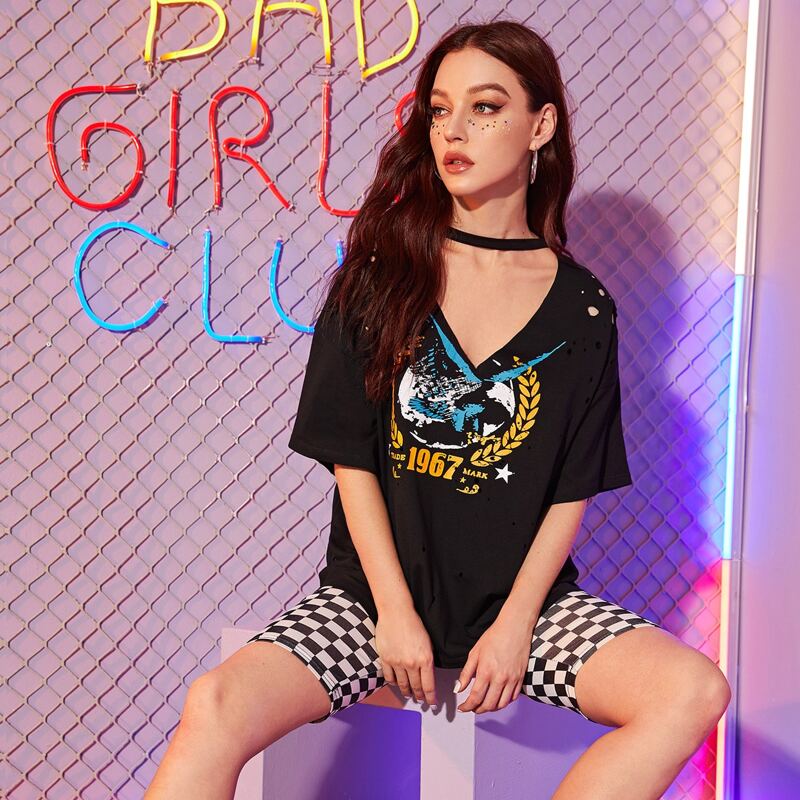 

Choker Neck Letter Graphic Boyfriend Tee, Black