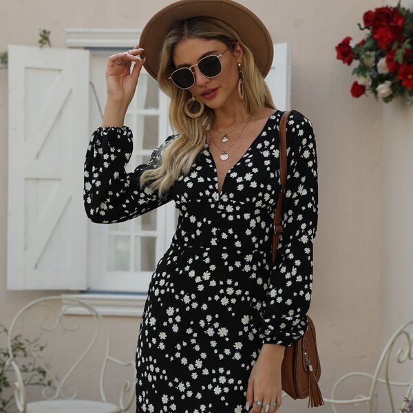 

Ditsy Floral Bishop Sleeve Fitted Dress, Black