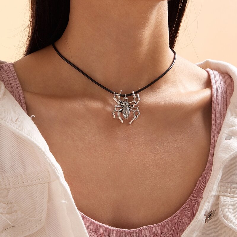 

1pc Spider Pendant Necklace, Multicolor