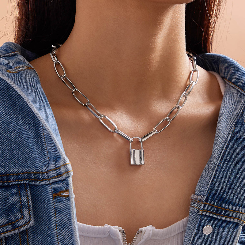 

1pc Lock Charm Chain Necklace, Silver