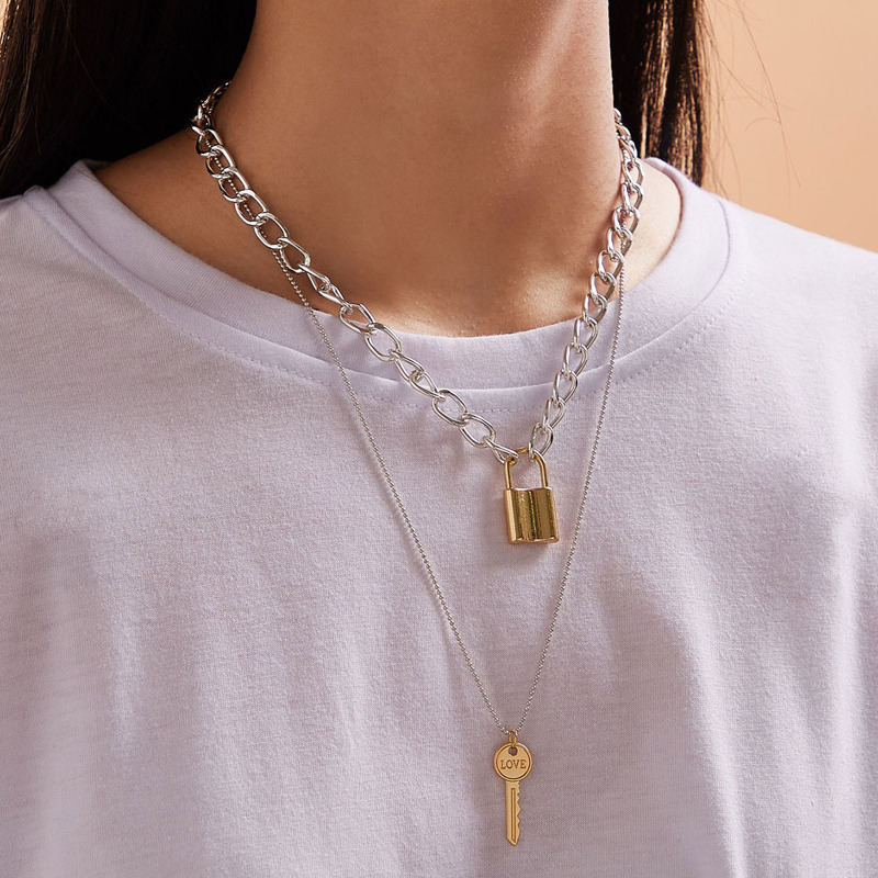 

1pc Lock & Key Charm Layered Chain Necklace, Multicolor