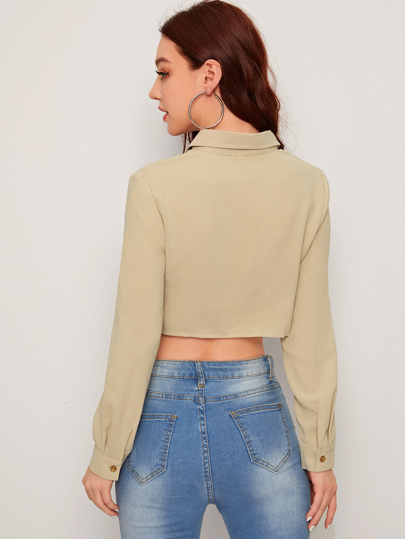 Camisa corta bajo con cordón con botón