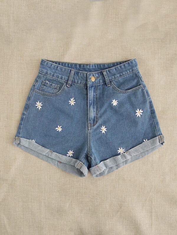 Is That The New Daisy Embroidery Denim Shorts ?? ROMWE USA