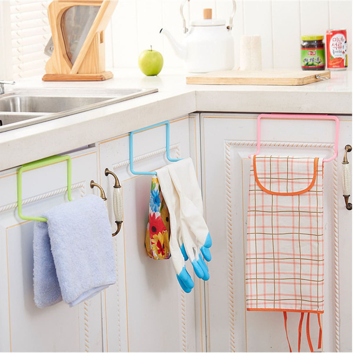 

1pc Kitchen Cabinet Hanging Towel Rack, Multicolor