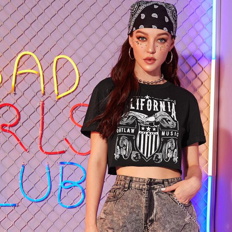 

Letter Graphic Crop Tee, Black