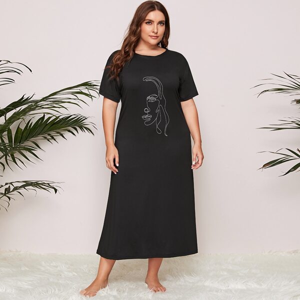 

Plus Figure Graphic Night Dress, Black