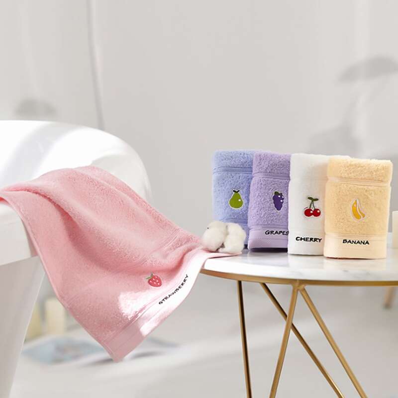 

1pc Fruit Pattern Towel, Multicolor