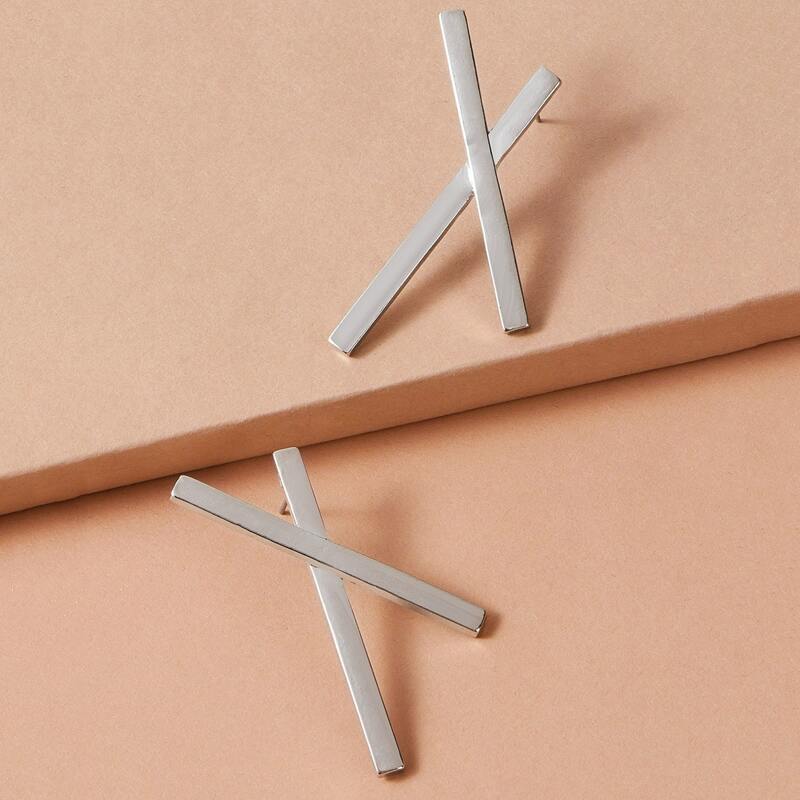 

1pair Metallic Cross Earrings, Silver