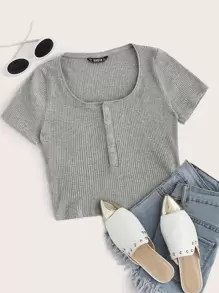 SHEIN EZwear Top corto tejido de canalé con botón delantero - Gris - Ver 1