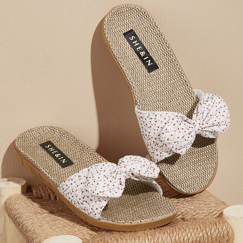 

Polka Dot Pattern Bow Decor Linen Sliders, White