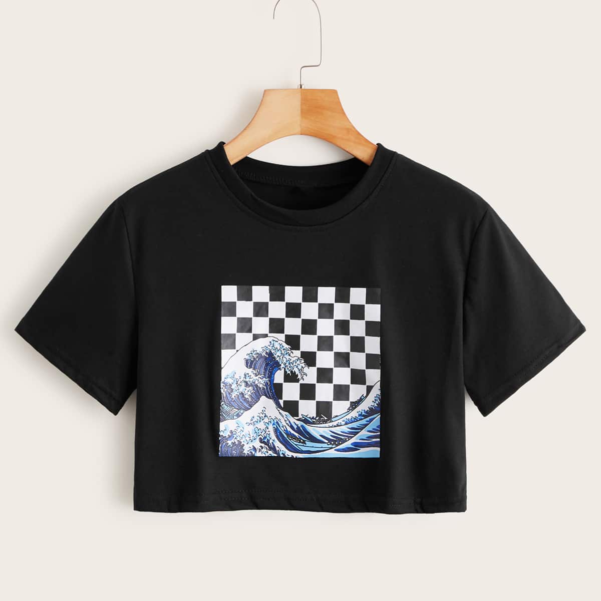 

Wave Graphic Crop Tee, Black