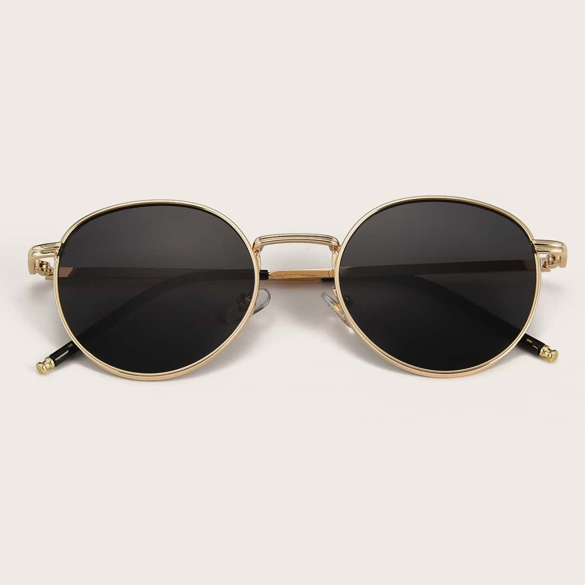 

Round Metal Frame Sunglasses With Case