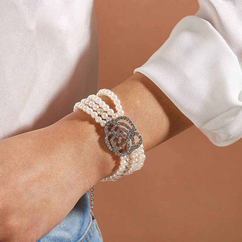 

1pc Rhinestone Engraved Faux Pearl Decor Bracelet, White