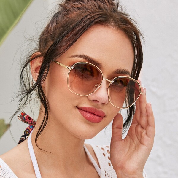 

Metal Frame Tortoiseshell Sunglasses