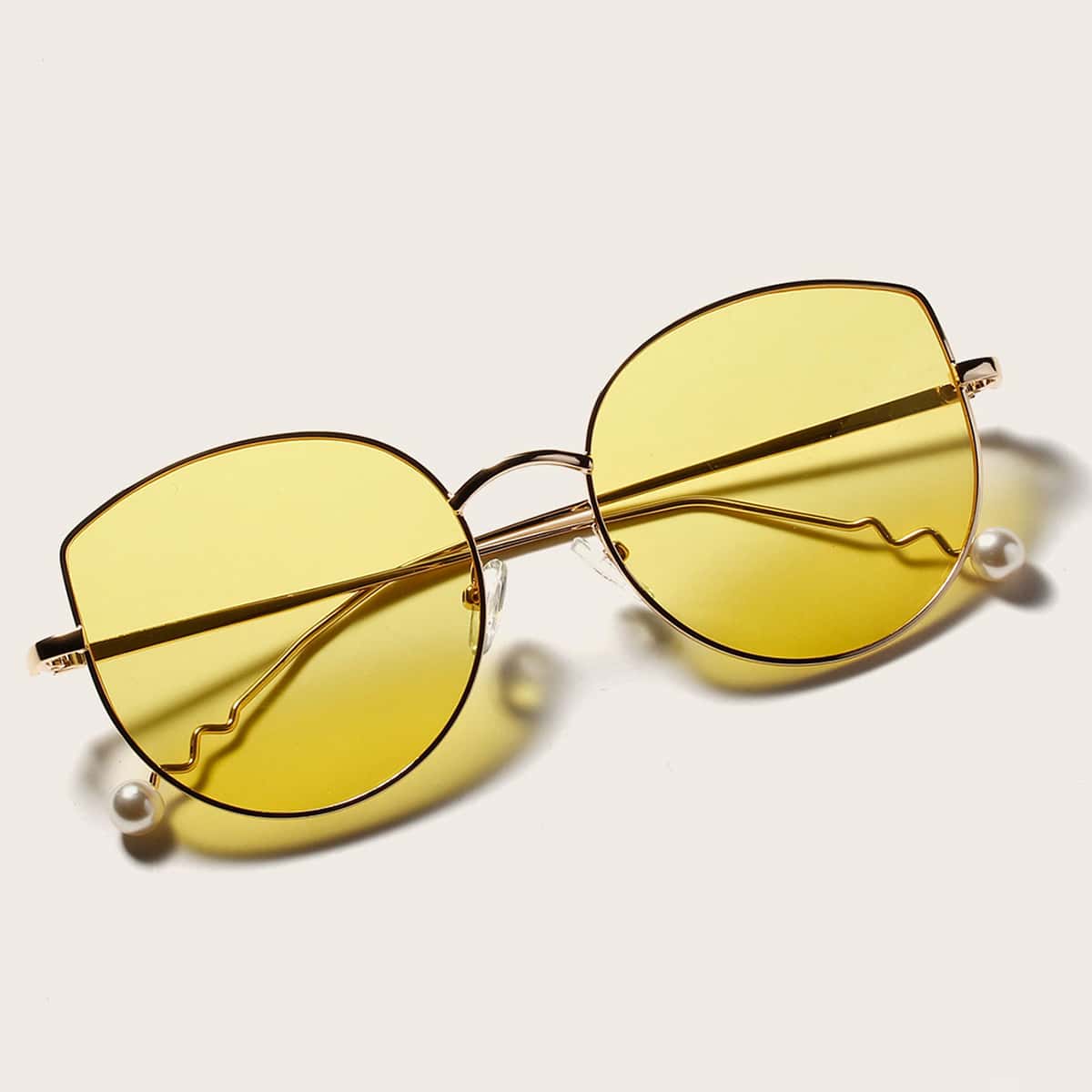 

Cat Eye Sunglasses With Case, Yellow