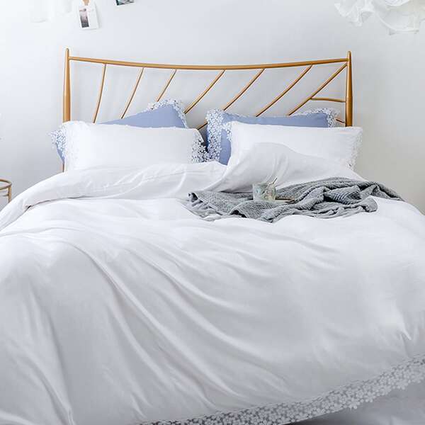 

Flower Lace Trim Bedding Set Without Filler, White