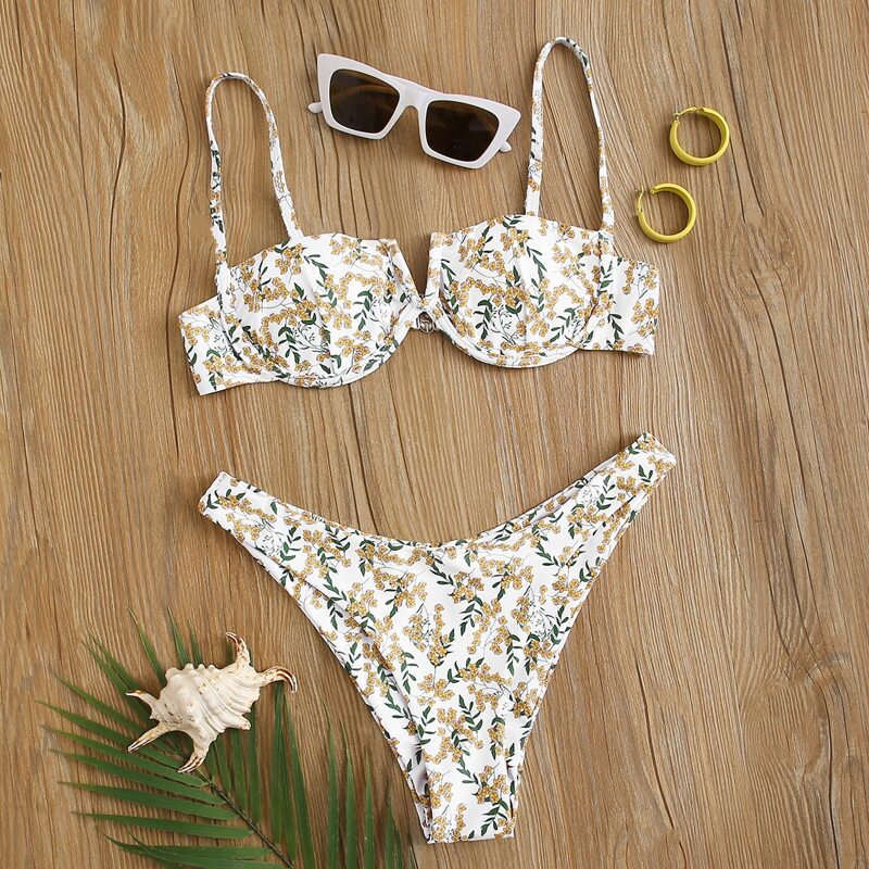 

Floral V Wired Underwire Cheeky Bikini Swimsuit, Multicolor