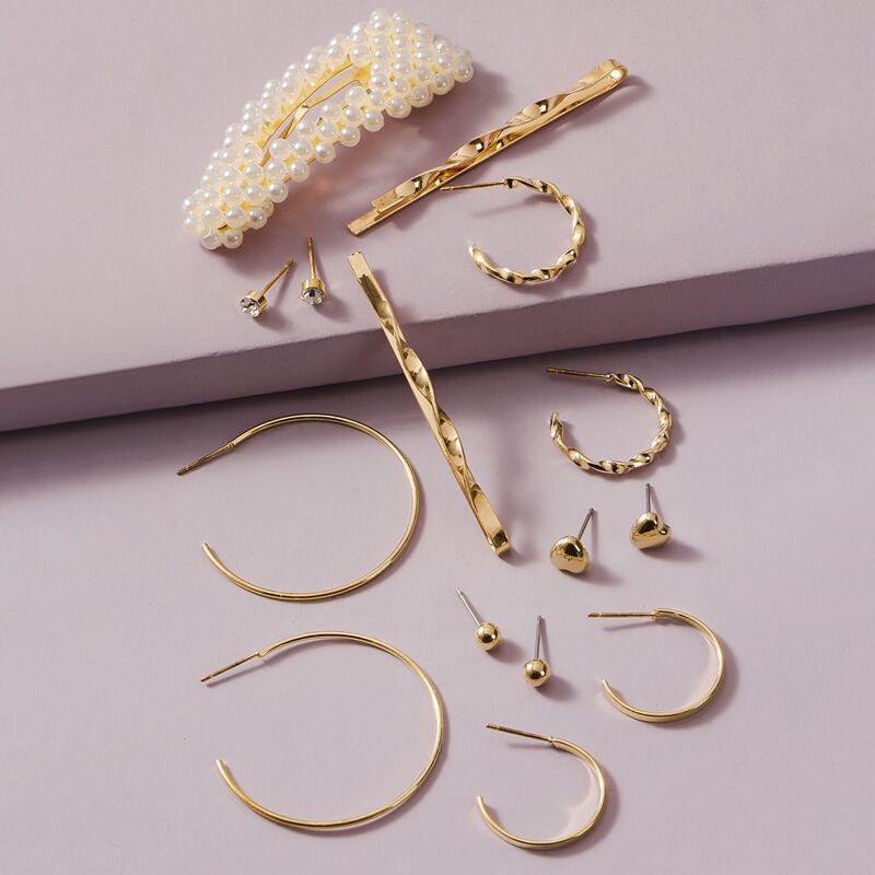 

6pairs Rhinestone Engraved Earrings & 3pcs Faux Pearl Decor Hair Clip