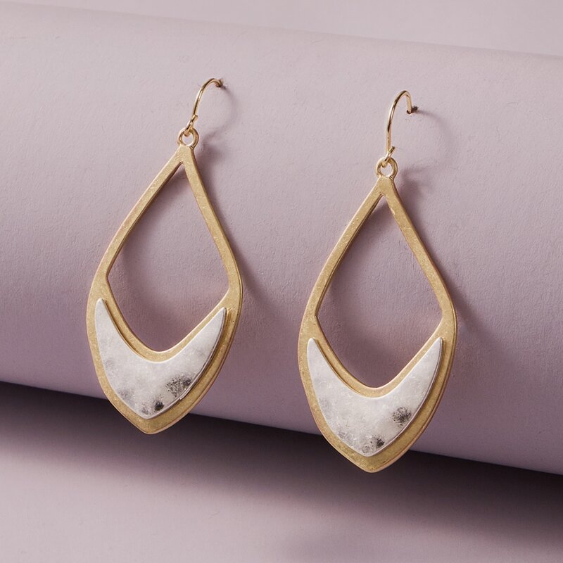 

1 pair Hollow Out Geometric Drop Earrings, White