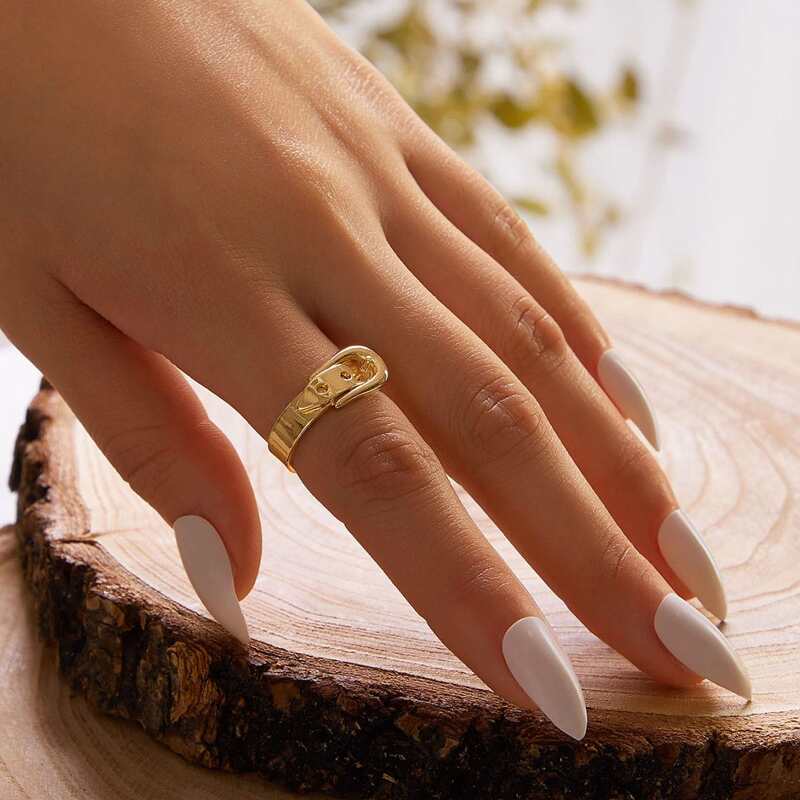 

1pc Metallic Belt Design Ring, Gold