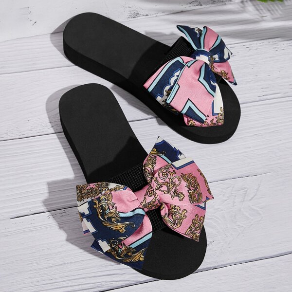 

Twilly Scarf Pattern Bow Decor Sliders, Multicolor