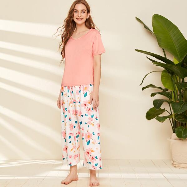 

Solid Tee & Floral Pants PJ Set, Multicolor