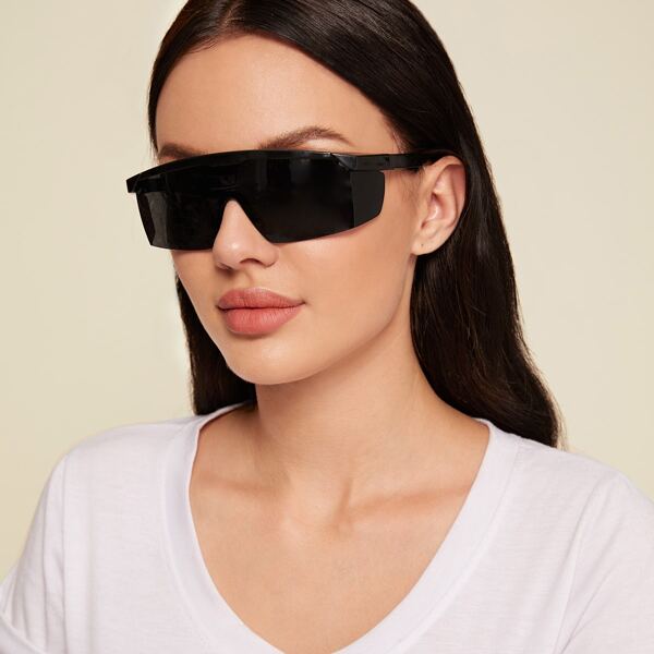 

Flat Top Protective Shield Sunglasses, Black