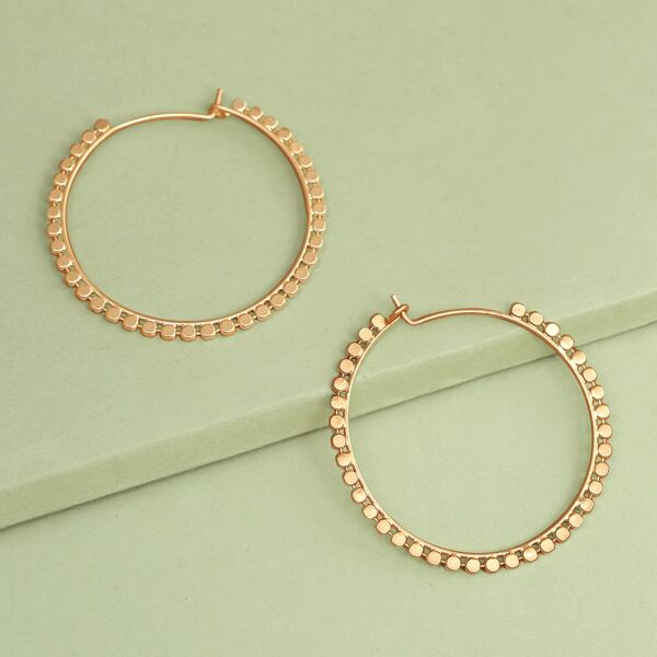 

1pair Scalloped Edge Medium Hoop Earrings, Gold