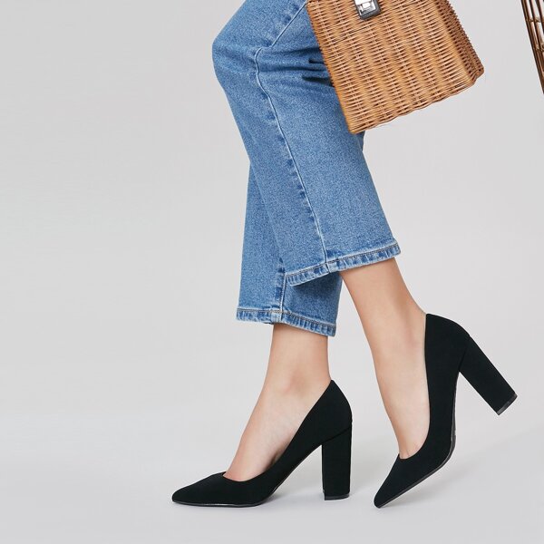 

Pointed Toe Chunky Heel Pumps, Black