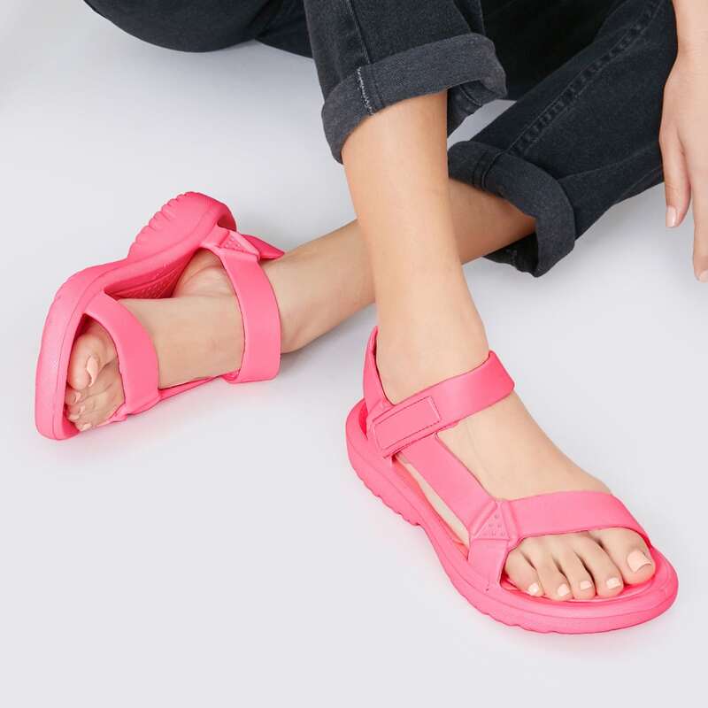 

Asymmetric Open Toe Chunky Sole Universal Sandals, Pink