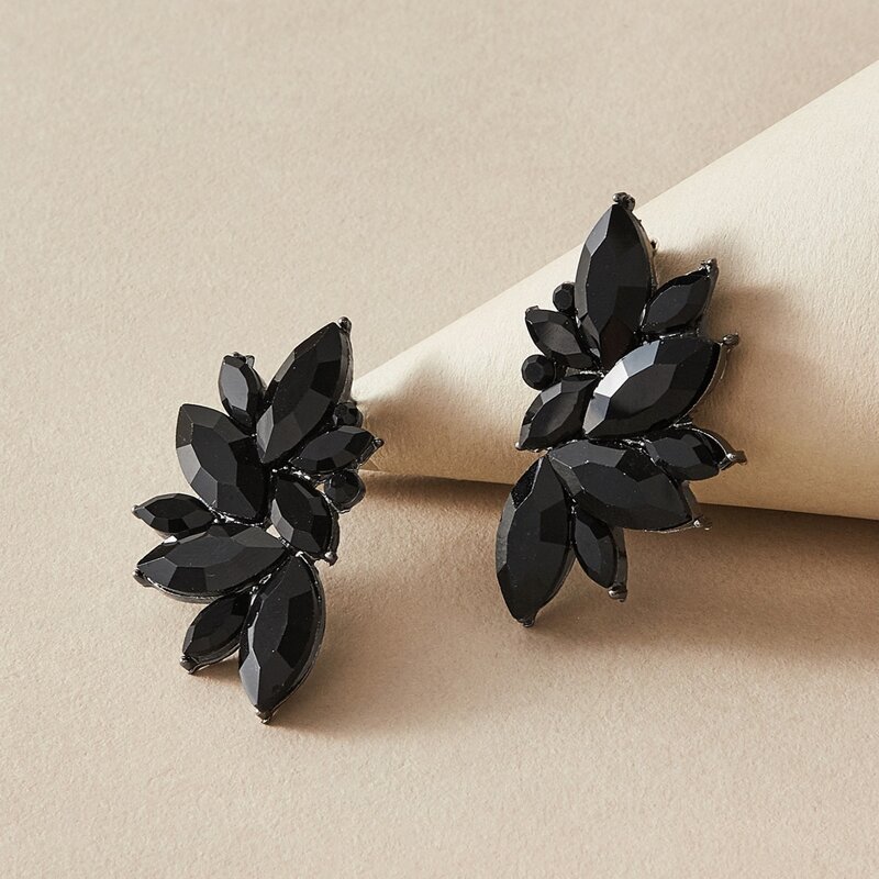 

1pair Gemstone Engraved Flower Stud Earrings, Black