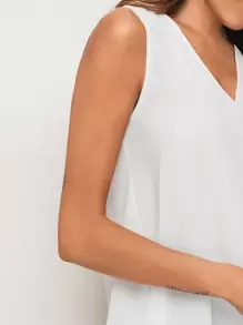 SHEIN Essnce v領弧形下擺飘逸上衣 - 白色 - 查看 5