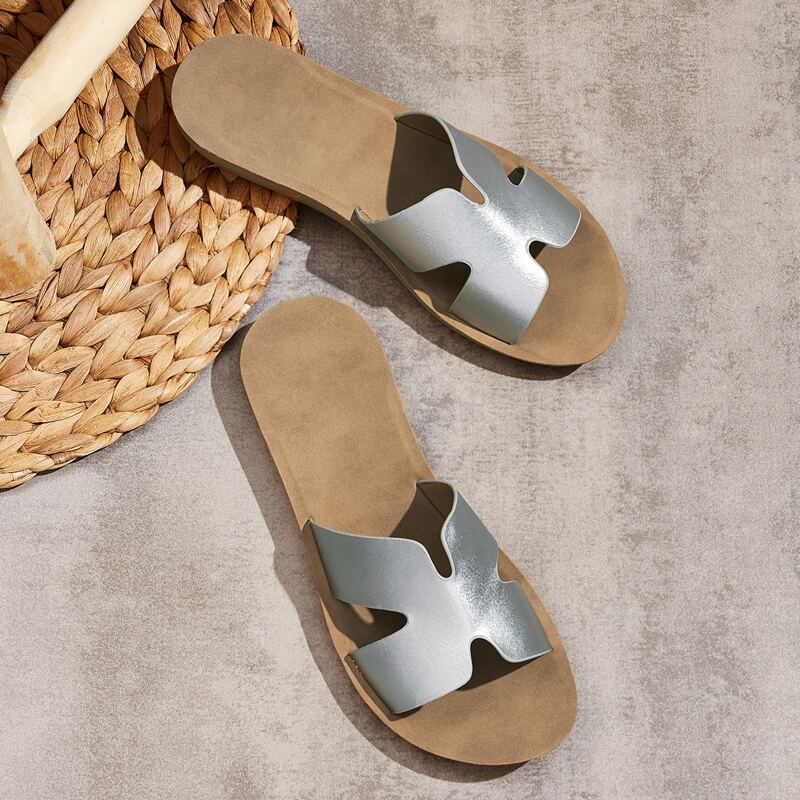 

Metallic Cut-out Sliders, Silver