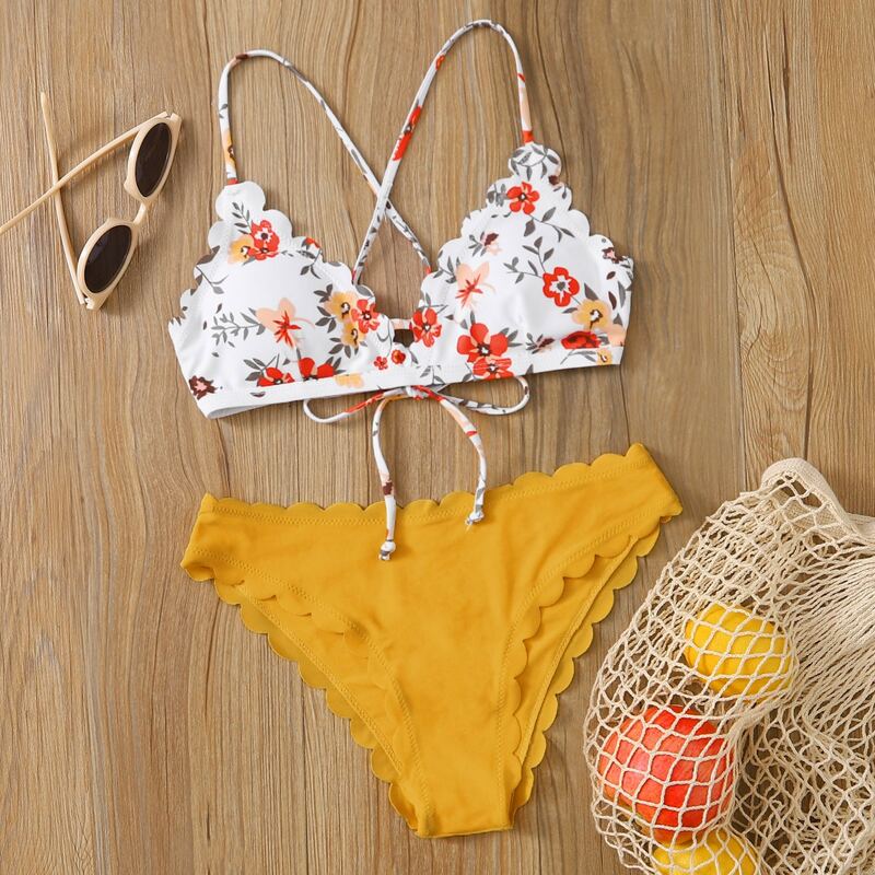

Floral Scallop Trim Tie Back Bikini Swimsuit, Multicolor