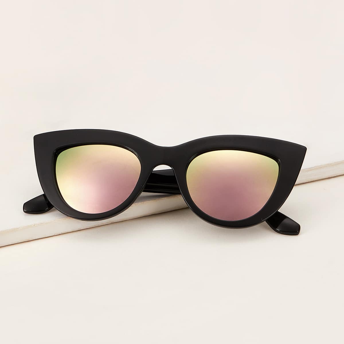 

Cat Eye Sunglasses With Case, Multicolor