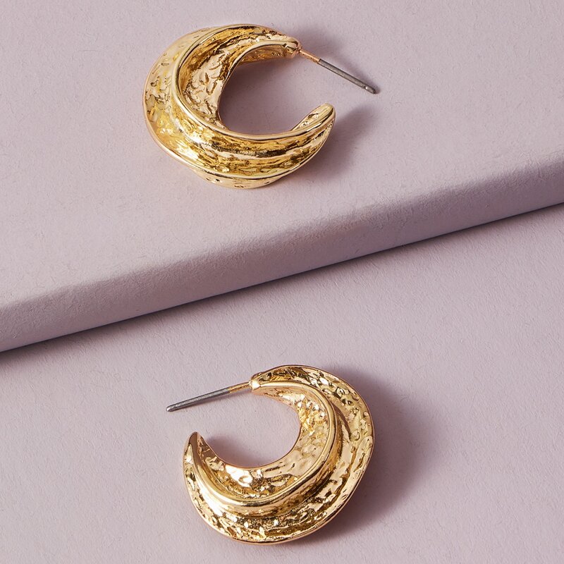 

1pair Textured Moon Design Stud Earrings, Gold