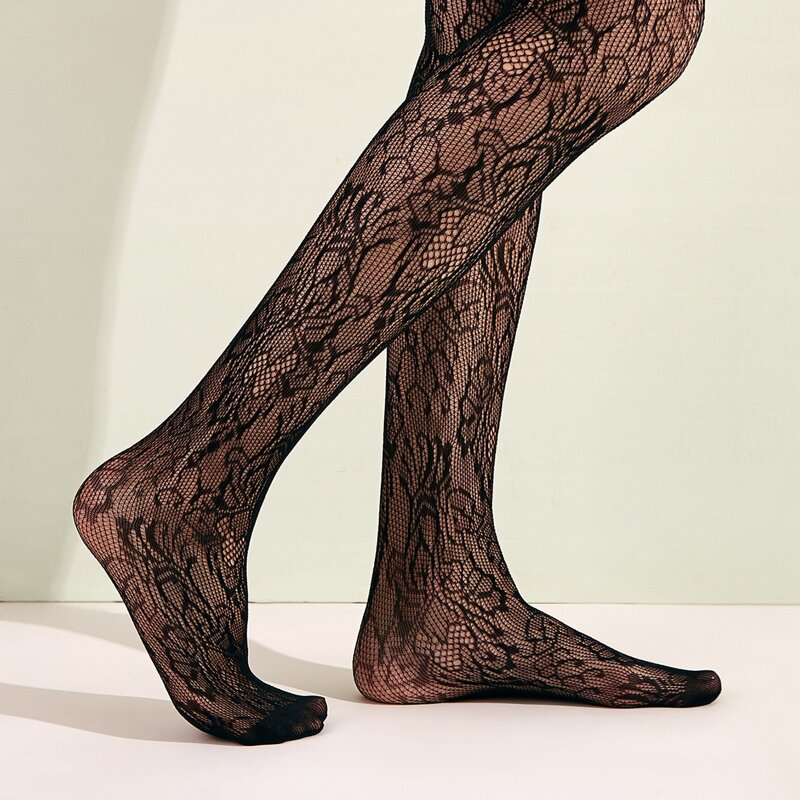 

1pair Floral Pattern Fishnet Socks, Black