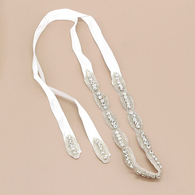 

Rhinestone Engraved Hair Accessory, White