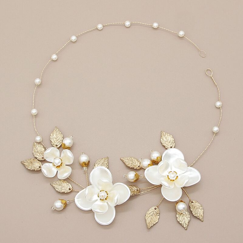 

Flower & Faux Pearl Decor Hair Accessory, White