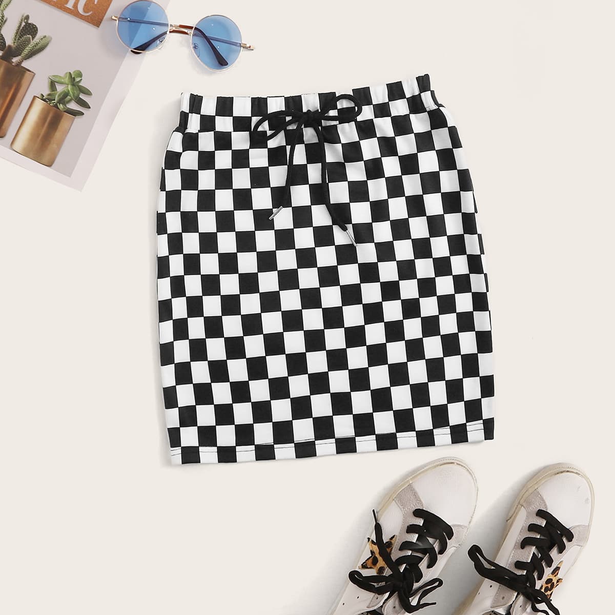 

Drawstring Waist Checkered Skirt, Black and white
