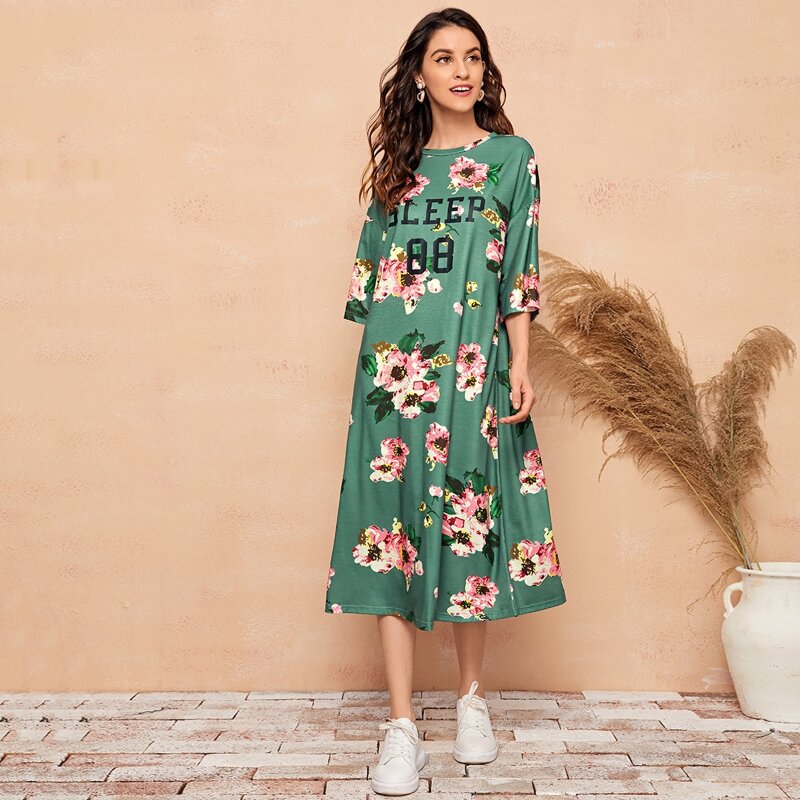 

Drop Shoulder Letter Graphic Floral Nightdress, Green