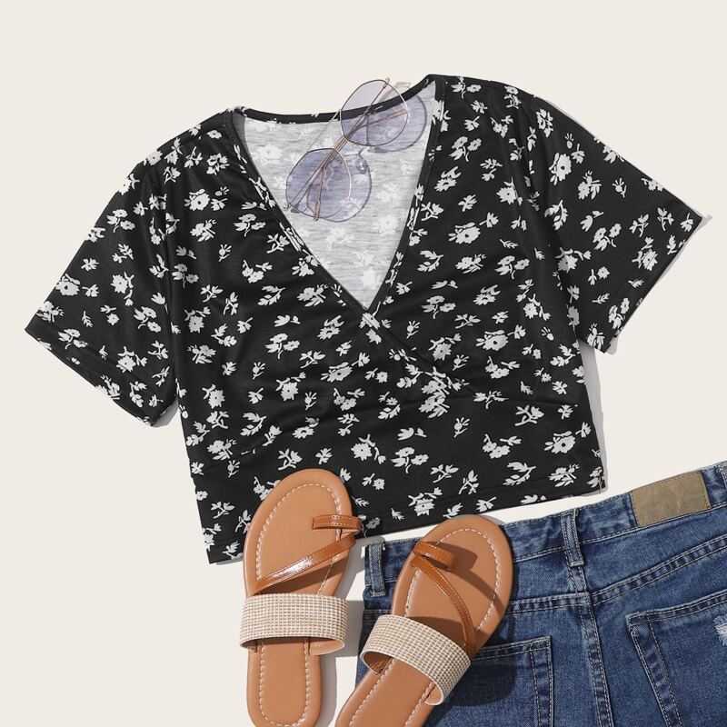 

Ditsy Floral Wrap Crop Tee, Black